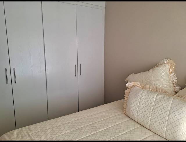 2 BEDROOM SECTIONAL TITLE FOR SALE IN WENTWORTH PARK